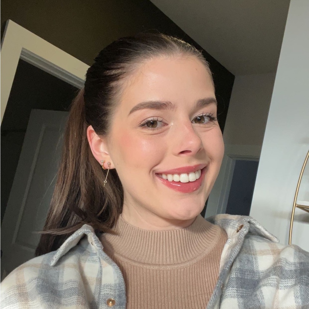 Meet your Posher, Brenna